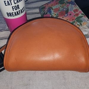 VINTAGE COACH KIMBALL HALF MOONBRITISH TAN CROSSBODY BAG